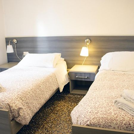Albergo Locanda Diana Γένοβα Εξωτερικό φωτογραφία